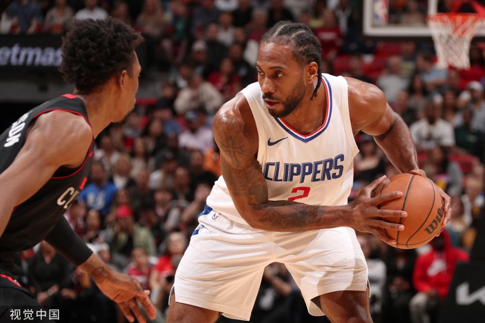 在对手防线 在对手防线